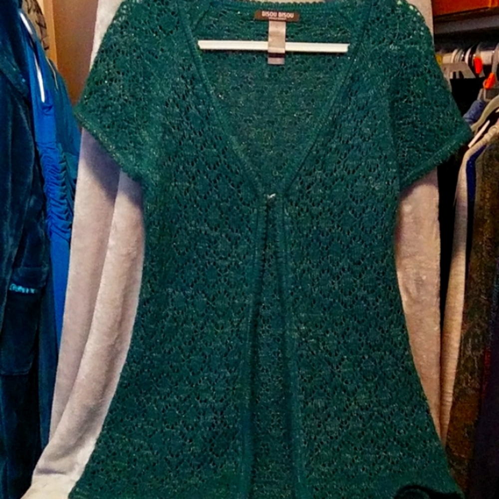 VTG Bisou Bisou Open Front Short Sleeve Sweater
